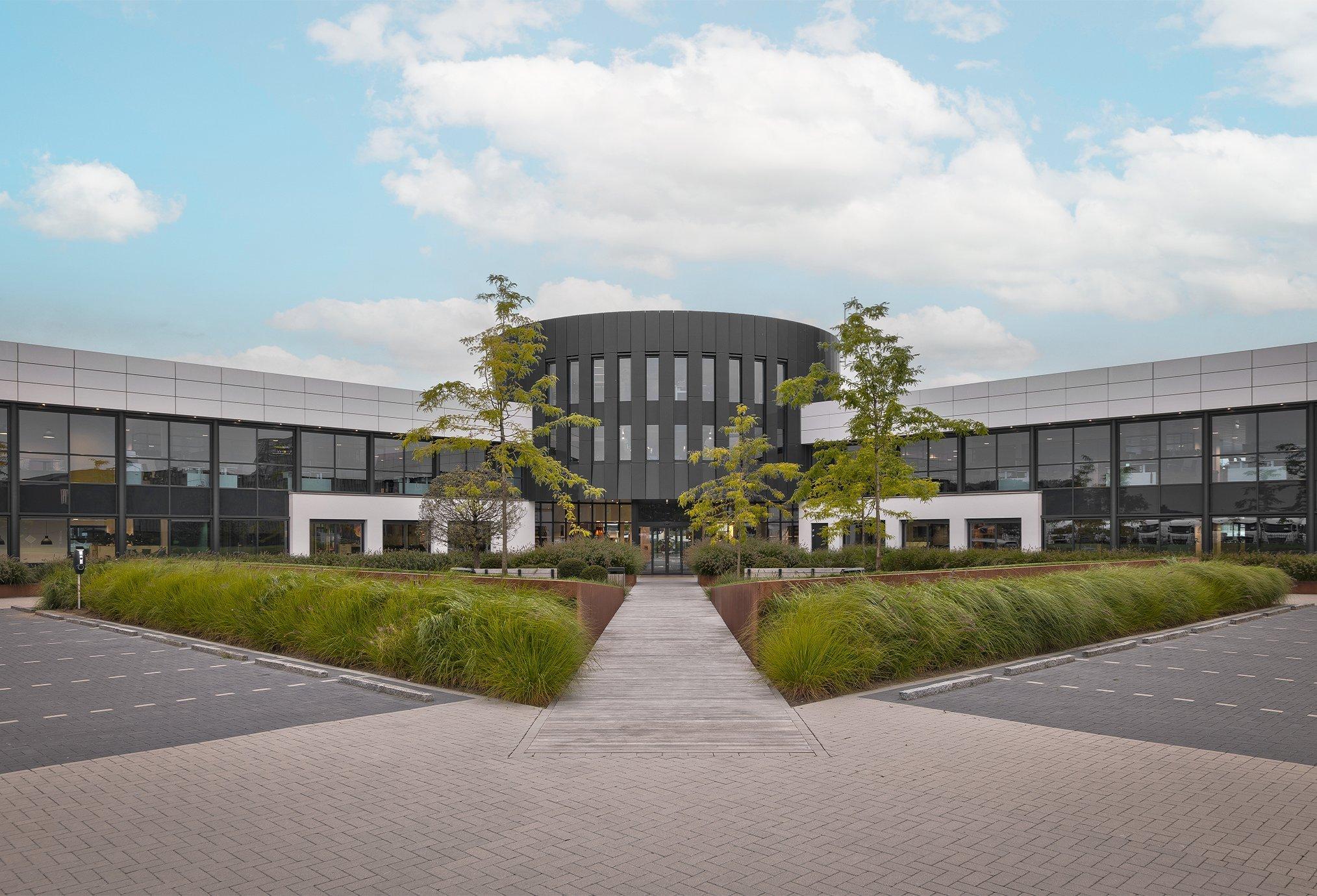 2001-Opening-HQ
