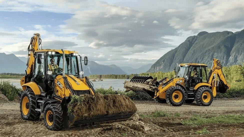 3cx-and-4cx-backhoe-loaders-p995-b-application-2