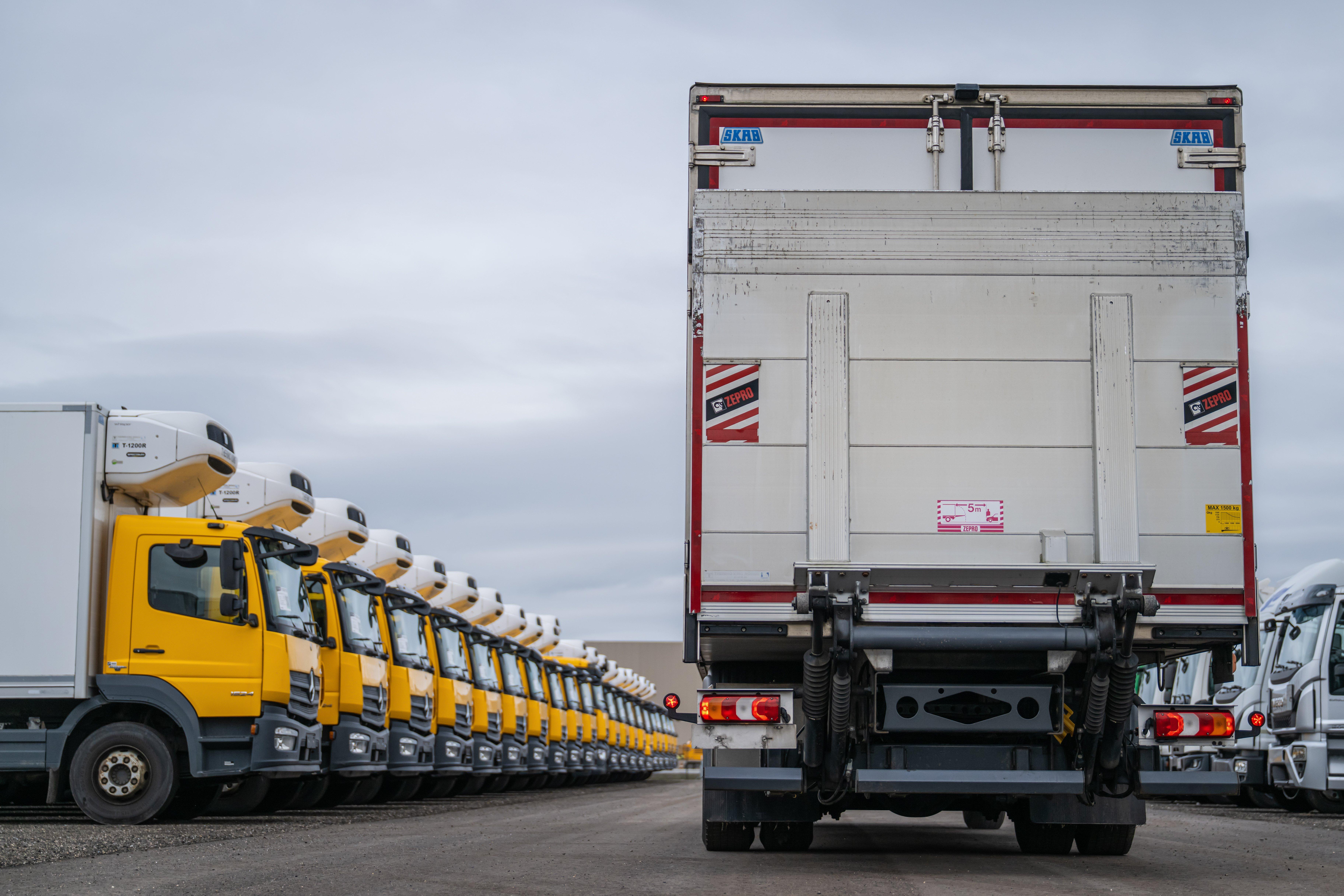 Vrachtwagen_met_laadklep